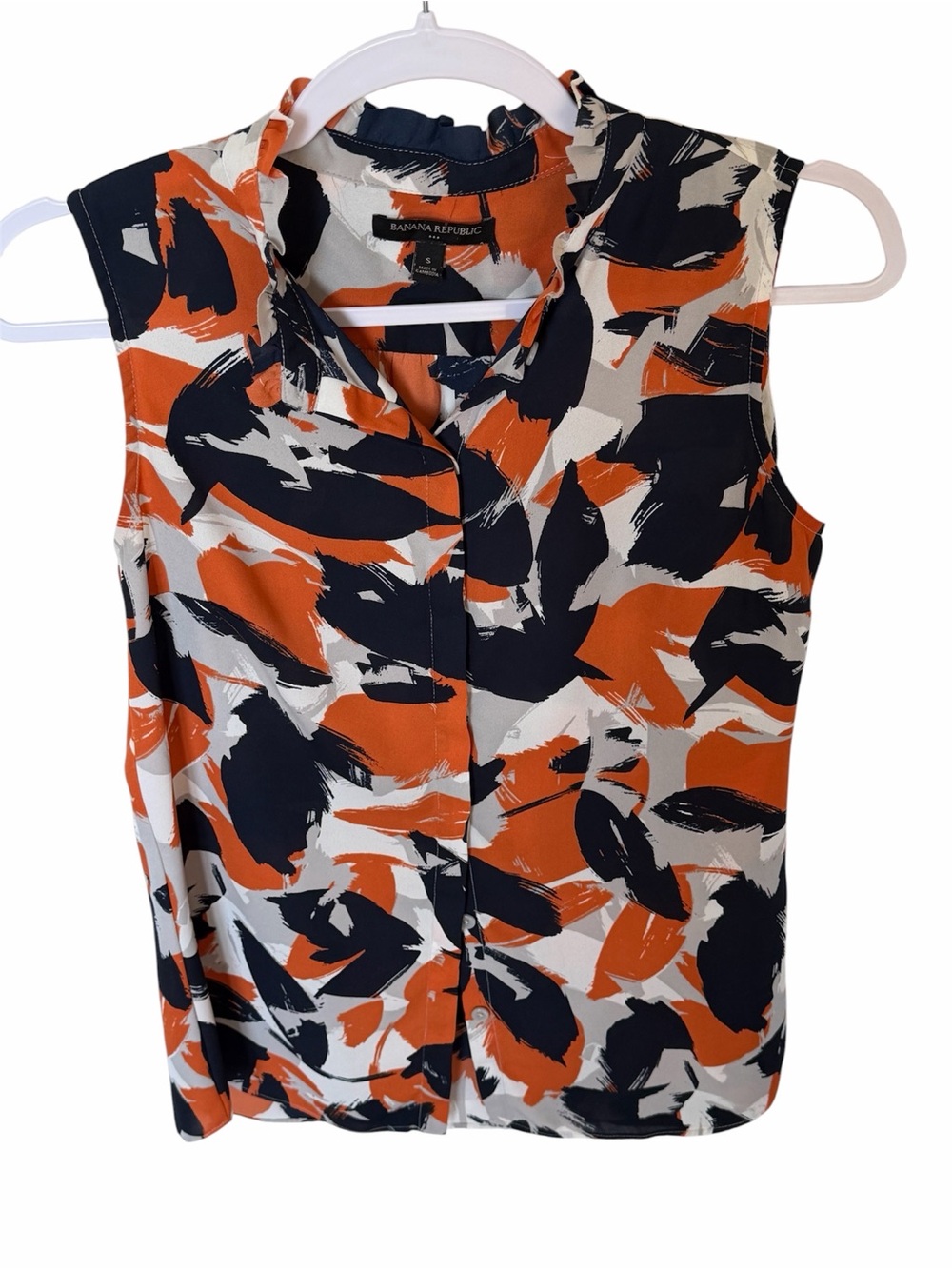 Banana Republic Sleeveless  Button Down Blouse - Picture 2 of 5